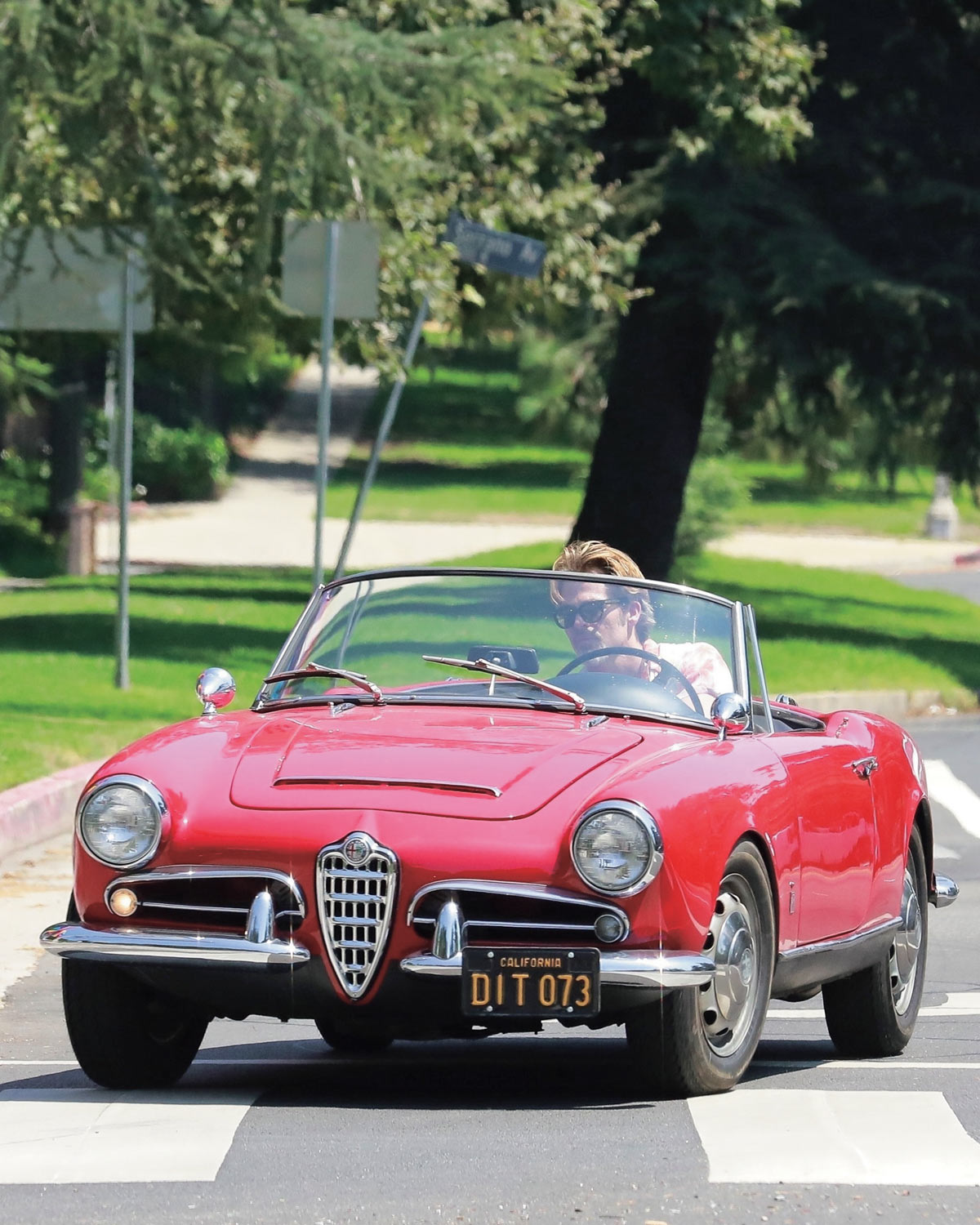 クラシック 赤いオープンカー classic_opencar_13 画像｜クラシックカーで爽快に走る！ ベンツ